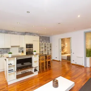 Centro- Passeig De Gracia - Casa Batllo By Interhome , Barcelona España